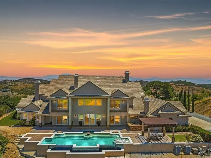 Panoramic views for holidays at 5-Acre Temecula: Listed at $2.95M