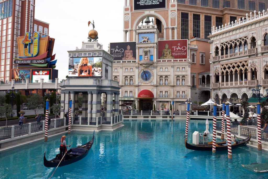 Venetian employees receive $1500 bonuses in recognition of a successful year