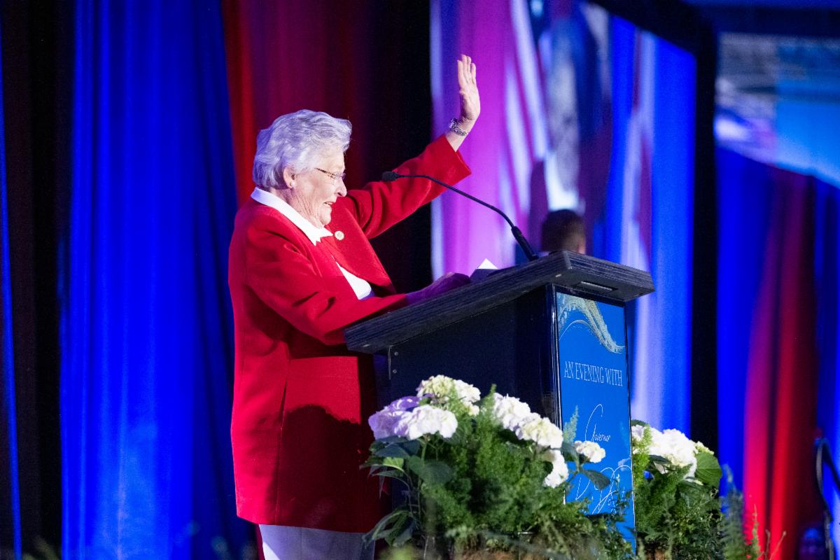 Alabama Governor Kay Ivey welcomed Governor DeSantis to the state. (mandatory photo credit ALGOP/Michael Hopkins)