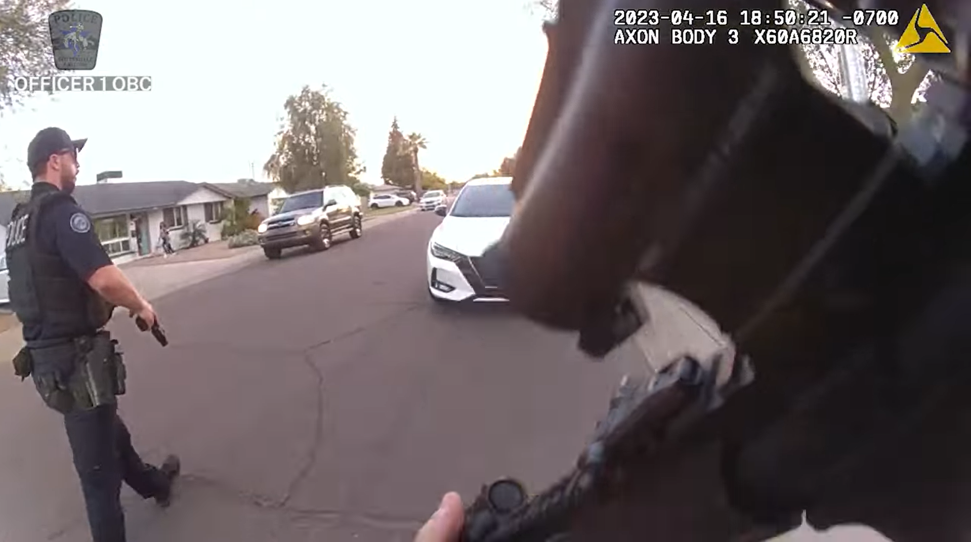 Scottsdale Pd Release Body Cam Footage Of An Armed Suspect Upnitro